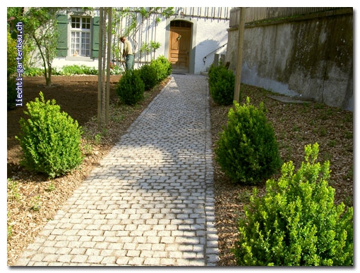 GEHWEG GARTENGESTALTUNG FERENBALM